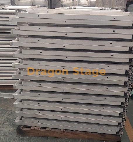 Outdoor Portable Aluminum Crowd Barrier Fence Enclosure for Concert Event Sound Truss 60ft A imagem está disponível para download em alta resolução por até 1920x1080.