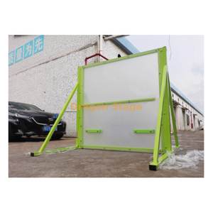 Ninja Spider Jump e escalada na parede de acrílico da web