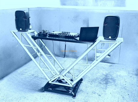 V Shape Aluminium DJ Booth