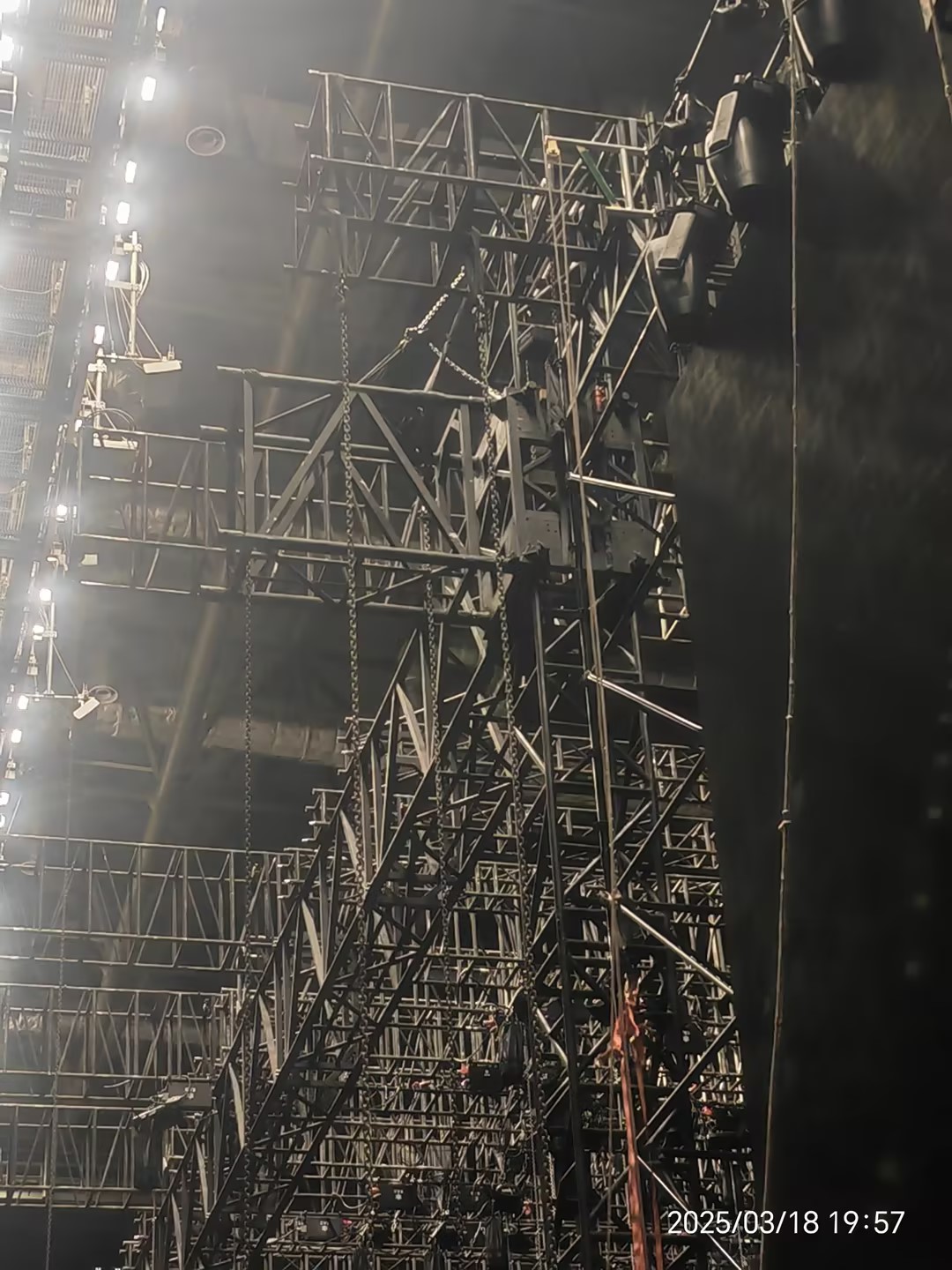 Como garantir a treliça proeminente lá fora