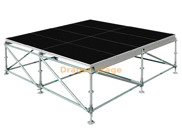 Sistema profissional de palco Layher de aço de 20x18m - plataforma de concerto ao ar livre resistente com deck de madeira compensada de alumínio e escadas de acesso duplo