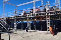 Plataforma de palco VIP para concertos 14x4,88x3m