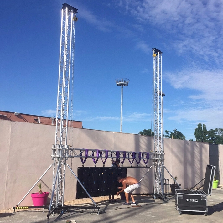 Treliça de palco conduzida