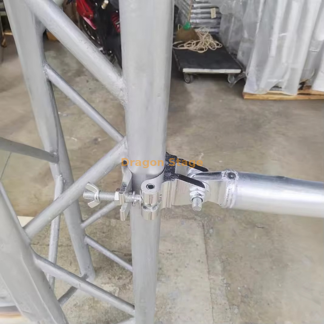 Base estabilizadora de suporte de solo treli&ccedil;ada em alum&iacute;nio com elementos estabilizadores (3) 