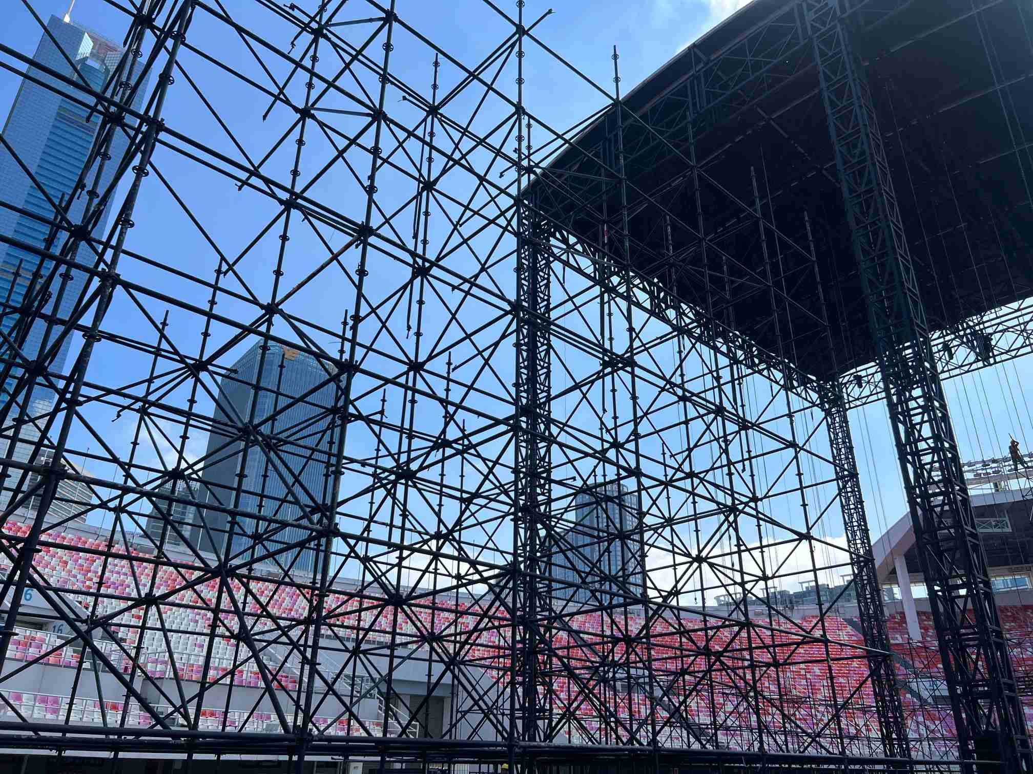 ringlock trabalha em constru&ccedil;&atilde;o em concert.jpg