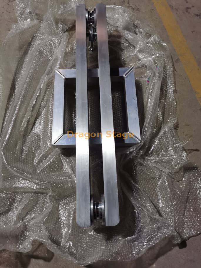 Seção superior de alumínio personalizada com rodas de aço para treliça de viga 520x760mm