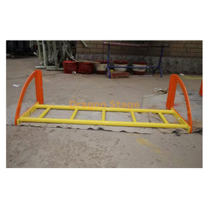 Escada reta e acessório montada na parede (2m)