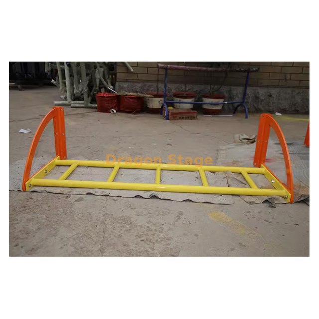 Escada reta e acessório montada na parede (2m)