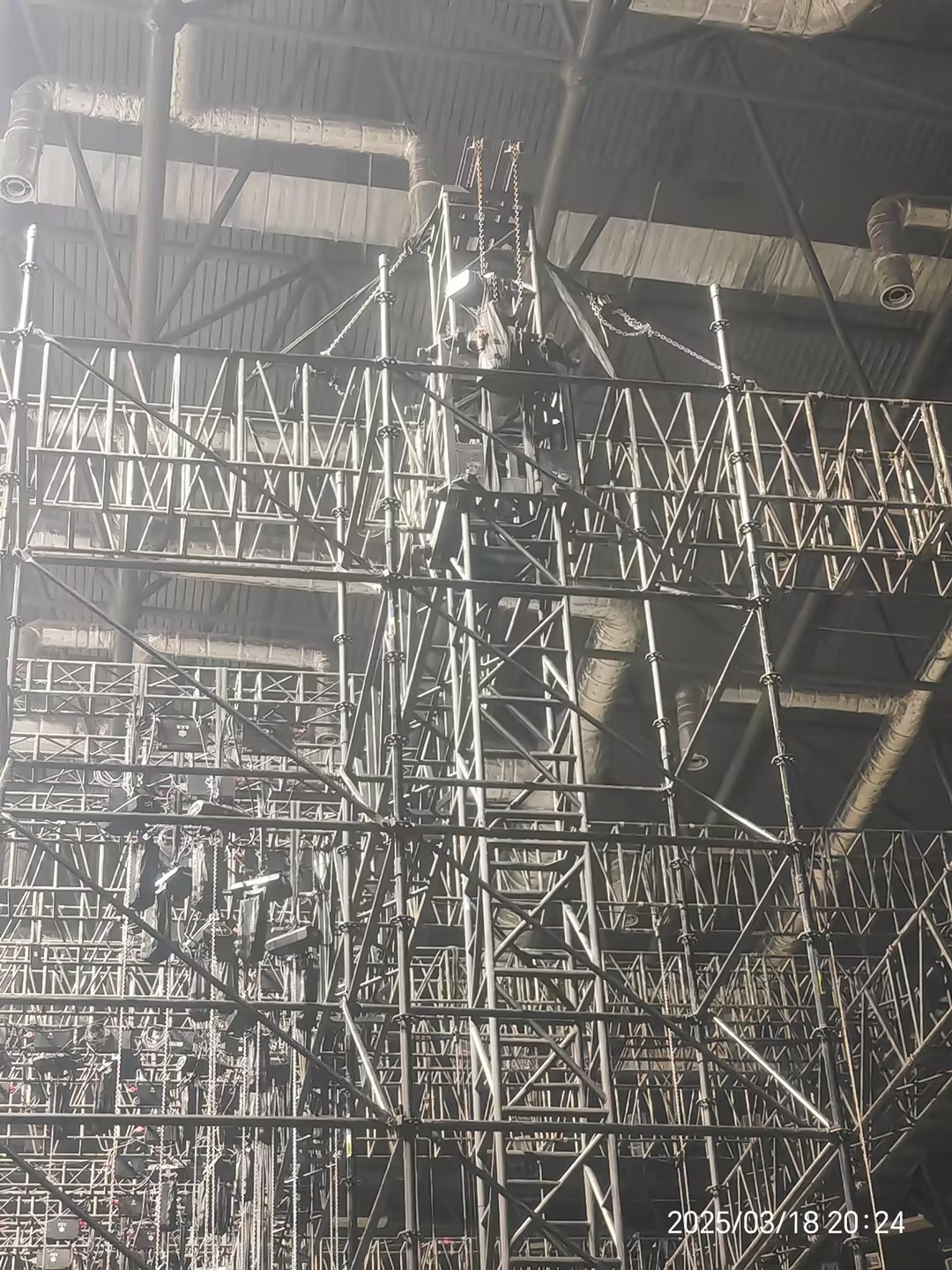 Foram tomadas medidas para evitar o derrapagem da corrente.