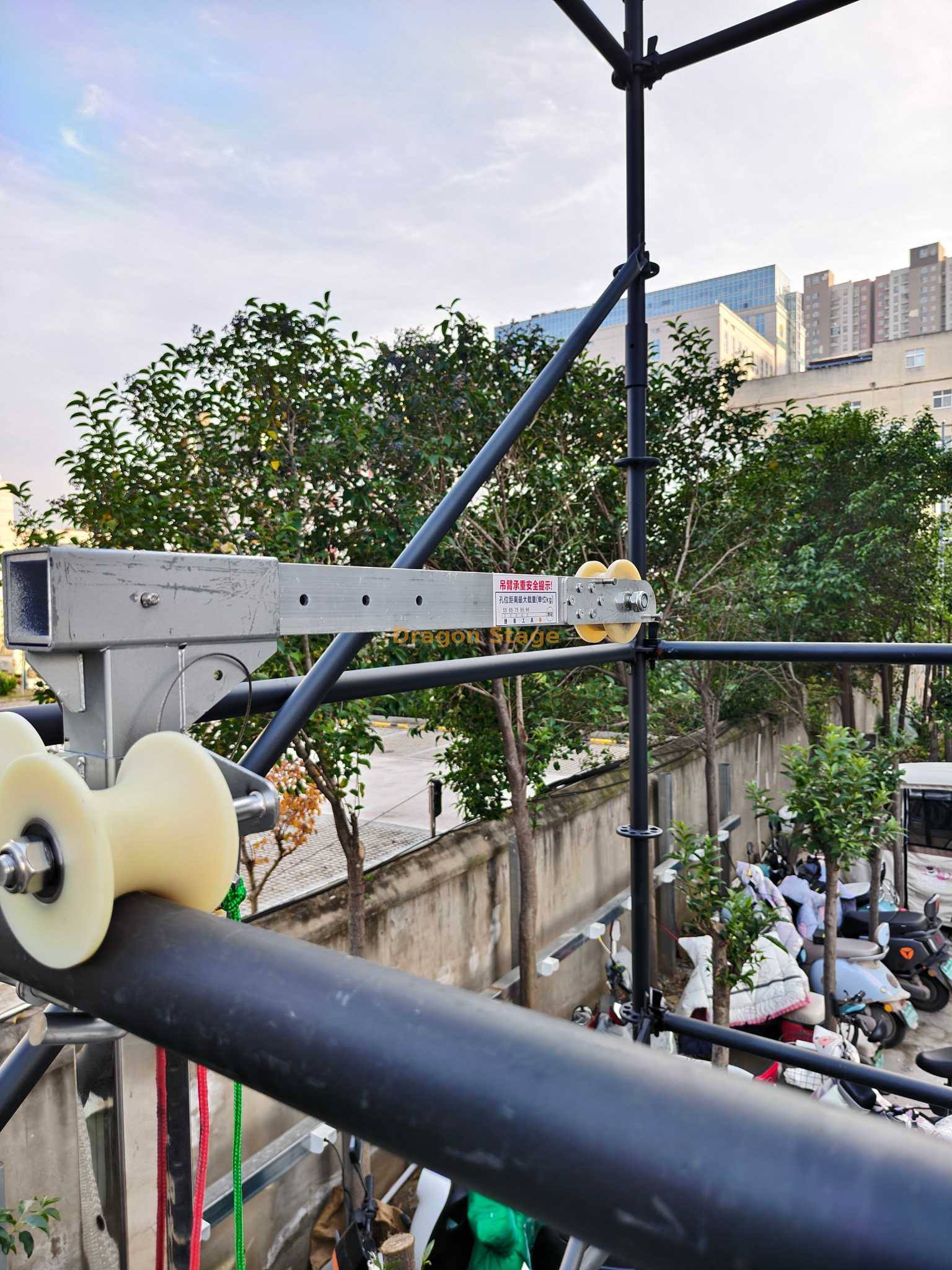 Suporte de suspens&atilde;o para display LED (3) 