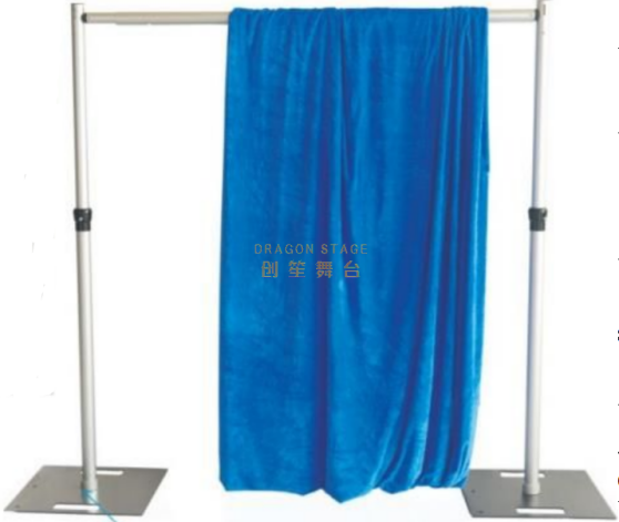 Sistema de ferragens para tubos com tecido de veludo italiano com pregas duplas verde floresta