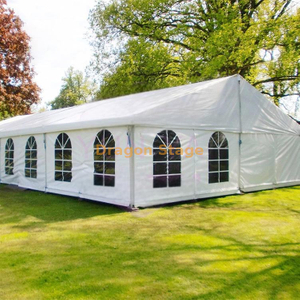 Evento de barraca de casamento de 100-200 assentos com janelas da igreja e cortina de teto de decoração