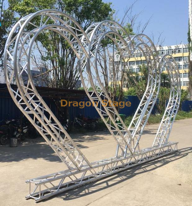 Treliça de alumínio para evento de fundo de treliça curvada com arco personalizado de coração criativo